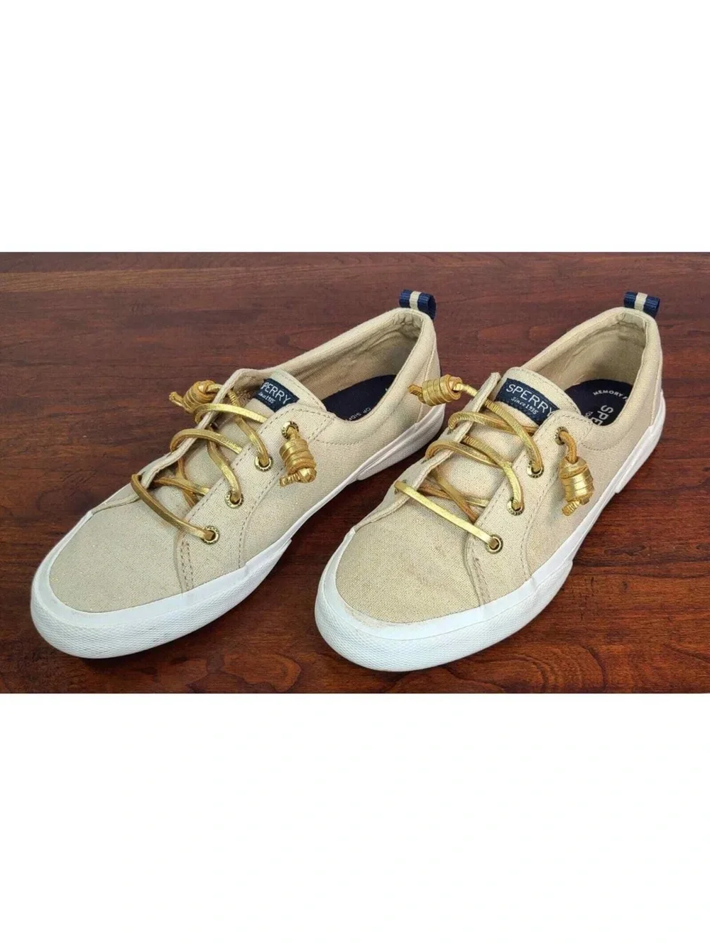 Sperry gold boat shoe top sider Low slip on Sneaker 9 classy hamptons summer